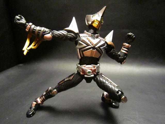 S.H.Figuarts　仮面ライダーパンチホッパー