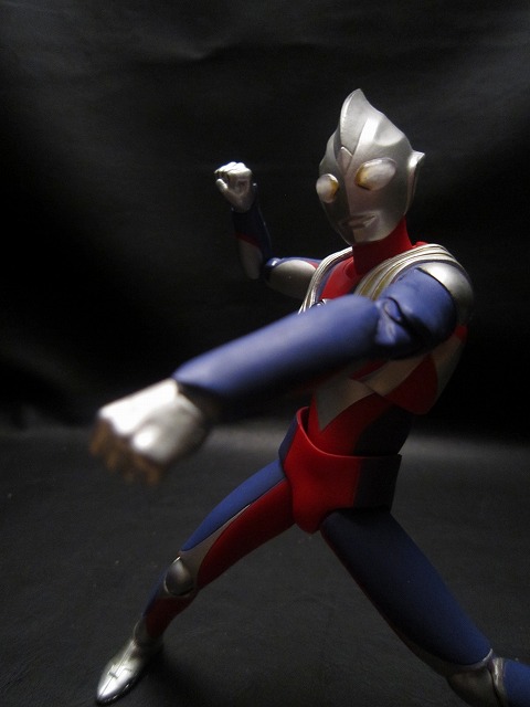 ULTRA-ACT　ウルトラマンティガ マルチタイプ