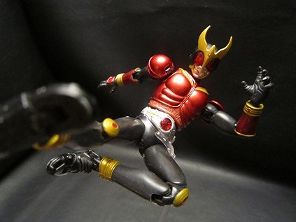 S.H.Figuarts 仮面ライダークウガ　マイティフォーム