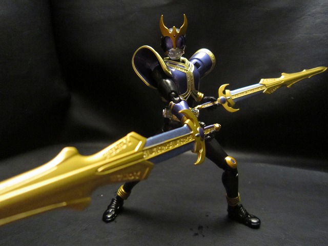 S.H.Figuarts 仮面ライダークウガ　ライジングタイタンフォーム