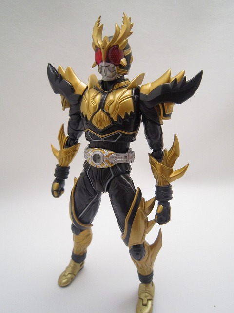 S.H.Figuarts 仮面ライダークウガ　ライジングアルティメットフォーム　レッドアイズVer.