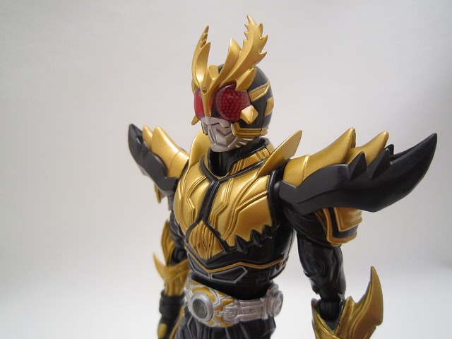 S.H.Figuarts 仮面ライダークウガ　ライジングアルティメットフォーム　レッドアイズVer.