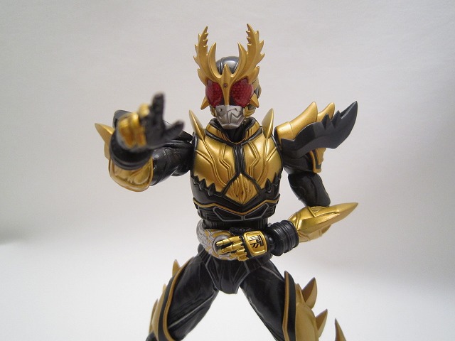 S.H.Figuarts 仮面ライダークウガ　ライジングアルティメットフォーム　レッドアイズVer.