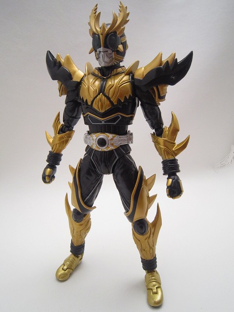 S.H.Figuarts 仮面ライダークウガ　ライジングアルティメットフォーム　ダークアイズVer.