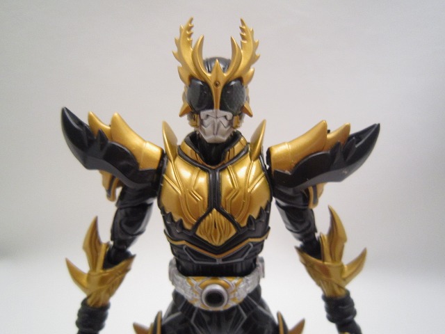 S.H.Figuarts 仮面ライダークウガ　ライジングアルティメットフォーム　ダークアイズVer.