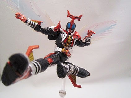 S.H.フィギュアーツ 仮面ライダーハイパーカブト