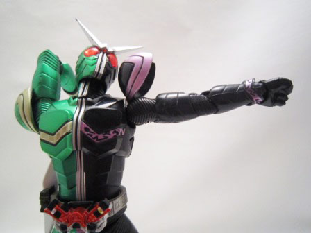 S.H.フィギュアーツ　仮面ライダーW　サイクロンジョーカー