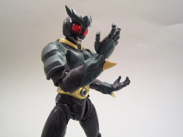 S.H.フィギュアーツ　仮面ライダーギルス