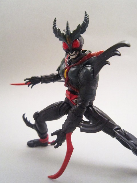 S.H.フィギュアーツ　仮面ライダーエクシードギルス