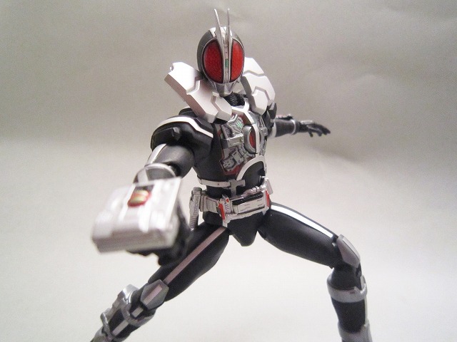 S.H.フィギュアーツ　仮面ライダーファイズ　アクセルフォーム