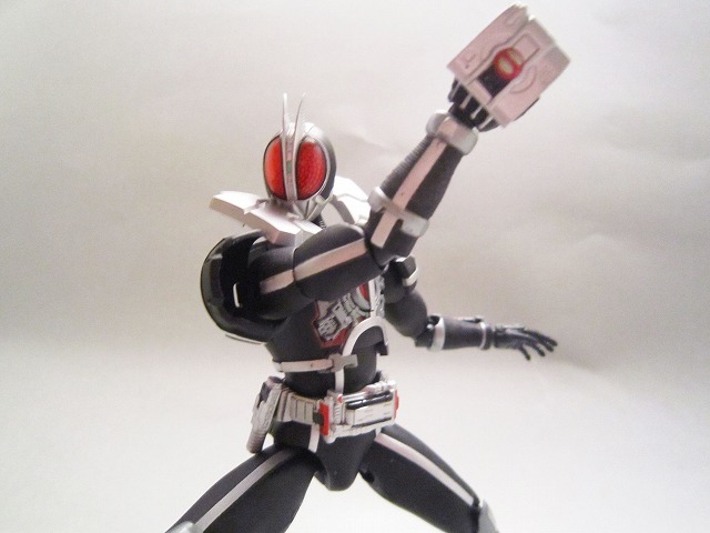 S.H.フィギュアーツ　仮面ライダーファイズ　アクセルフォーム