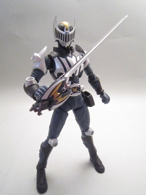 S.H.Figuarts 仮面ライダーナイト＆ダークウイング