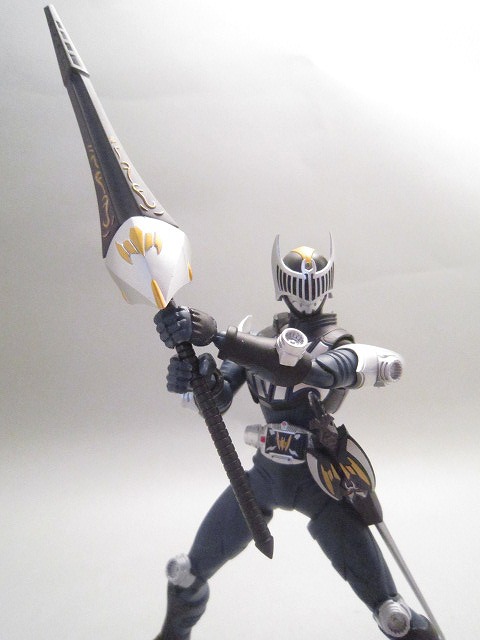 S.H.Figuarts 仮面ライダーナイト＆ダークウイング