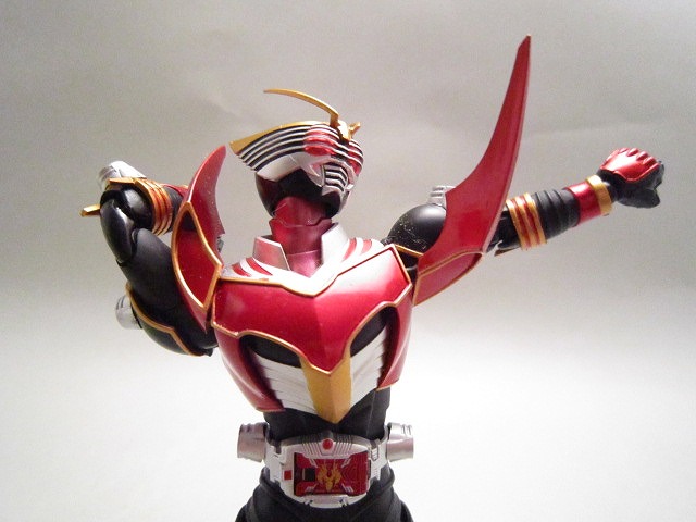 S.H.Figuarts 仮面ライダー龍騎サバイブ