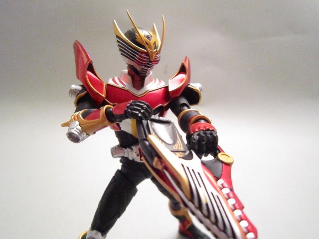 S.H.Figuarts 仮面ライダー龍騎サバイブ