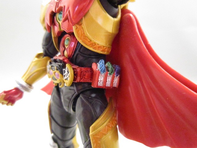 S.H.フィギュアーツ　仮面ライダーキバ　エンペラーフォーム