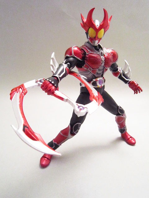 S.H.フィギュアーツ 仮面ライダーアギト　バーニングフォーム