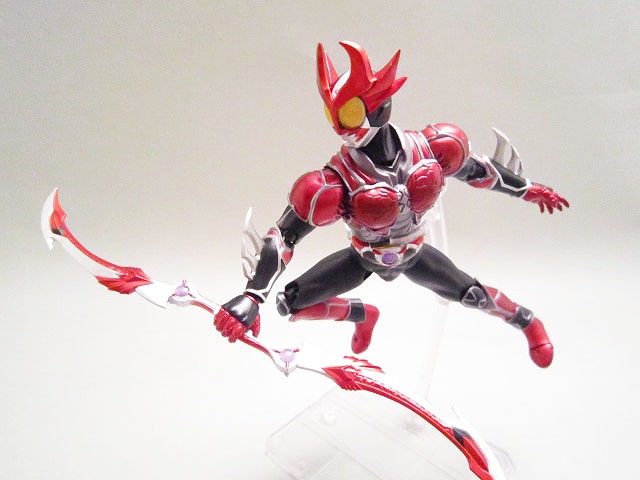 S.H.フィギュアーツ 仮面ライダーアギト　バーニングフォーム