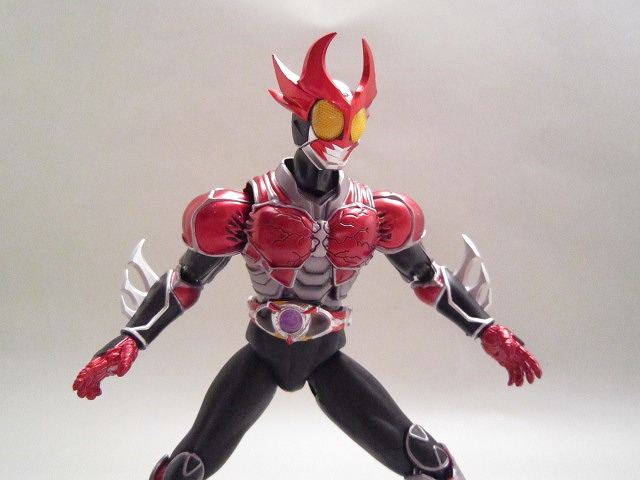 S.H.フィギュアーツ 仮面ライダーアギト　バーニングフォーム