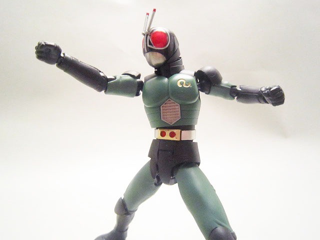 S.H.フィギュアーツ　仮面ライダーＢＬＡＣＫ　ＲＸ　リニューアル版