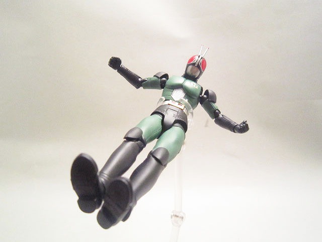 S.H.フィギュアーツ　仮面ライダーＢＬＡＣＫ　ＲＸ　リニューアル版