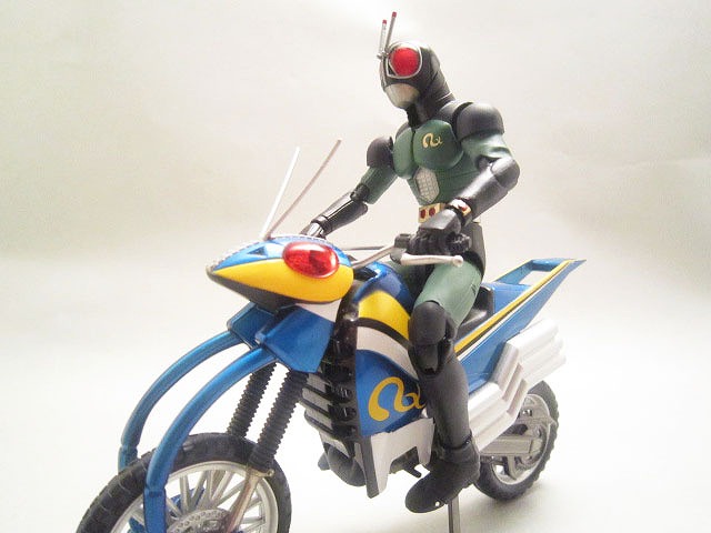 S.H.フィギュアーツ　仮面ライダーＢＬＡＣＫ　ＲＸ　リニューアル版