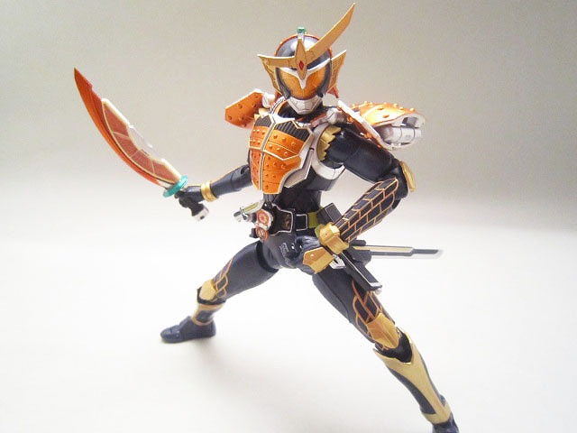 S.H.フィギュアーツ　仮面ライダー鎧武