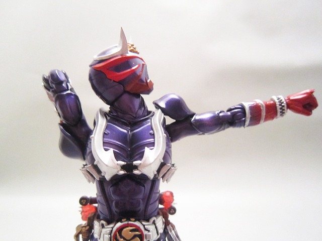 S.H.フィギュアーツ　仮面ライダー響鬼　真骨彫版