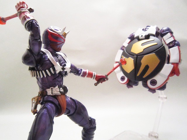 S.H.フィギュアーツ　仮面ライダー響鬼　真骨彫版