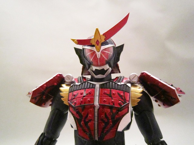 S.H.フィギュアーツ　仮面ライダー武神鎧武　ブラッドオレンジアームズ