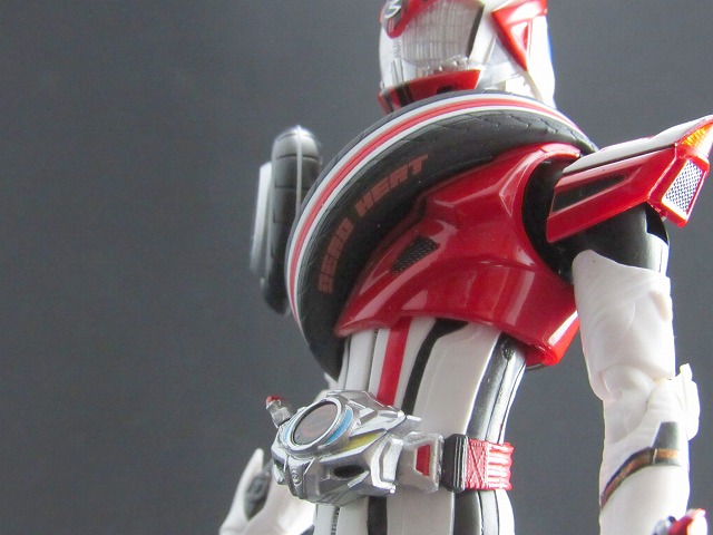 S.H.フィギュアーツ　仮面ライダードライブ　タイプデッドヒート　レビュー