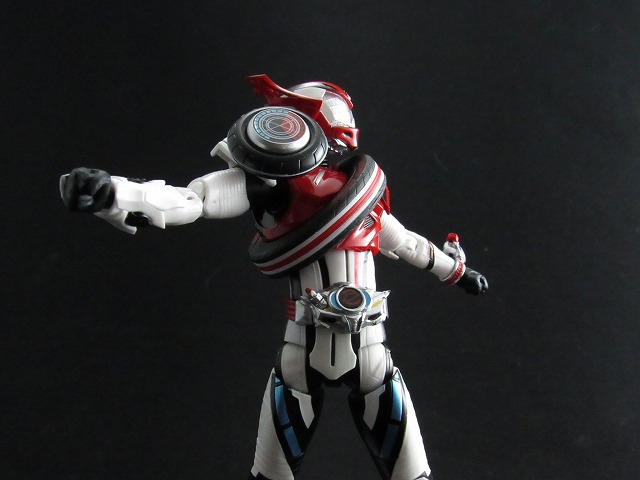 S.H.フィギュアーツ　仮面ライダードライブ　タイプデッドヒート　レビュー