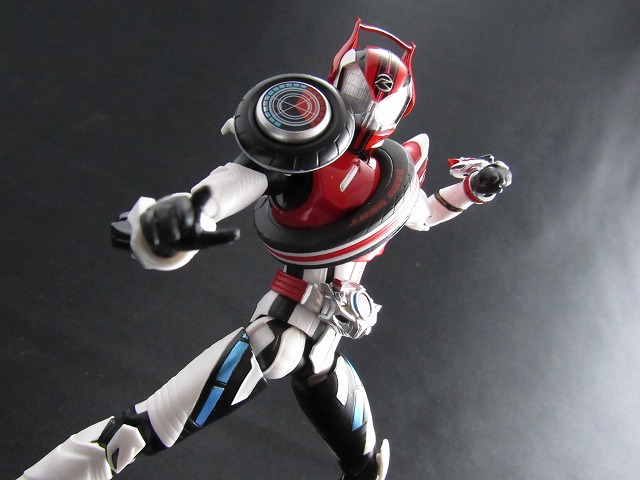 S.H.フィギュアーツ　仮面ライダードライブ　タイプデッドヒート　レビュー