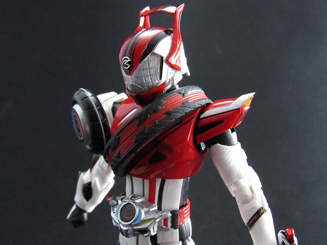 S.H.フィギュアーツ　仮面ライダードライブ　タイプデッドヒート　レビュー