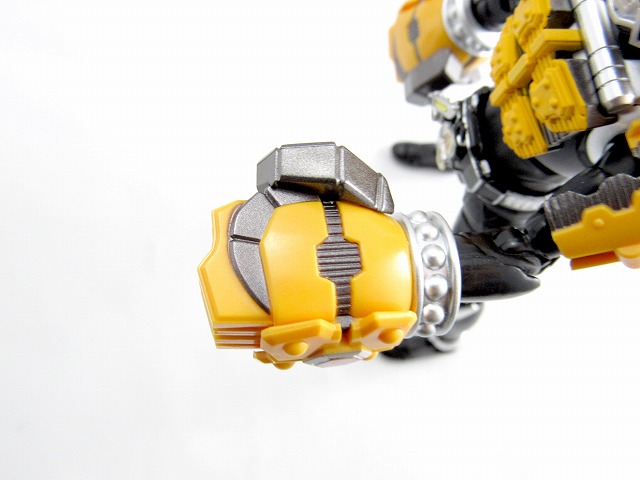 S.H.フィギュアーツ　仮面ライダーナックル　クルミアームズ　レビュー