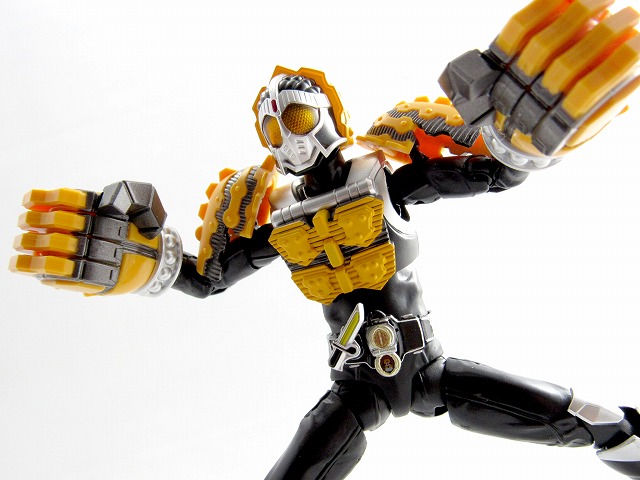 S.H.フィギュアーツ　仮面ライダーナックル　クルミアームズ　レビュー