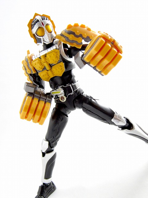 S.H.フィギュアーツ　仮面ライダーナックル　クルミアームズ　レビュー