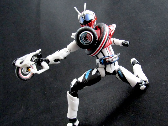 S.H.フィギュアーツ　仮面ライダーデッドヒートマッハ　レビュー