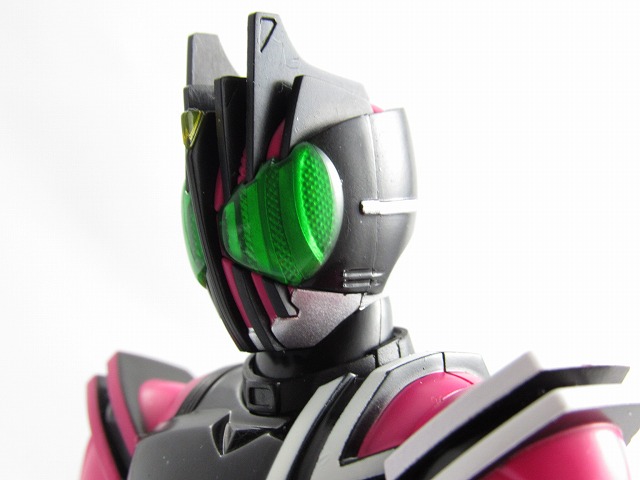 S.H.フィギュアーツ　仮面ライダーディケイド　真骨彫製法　レビュー