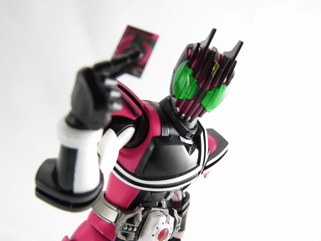 S.H.フィギュアーツ　仮面ライダーディケイド　真骨彫製法　レビュー