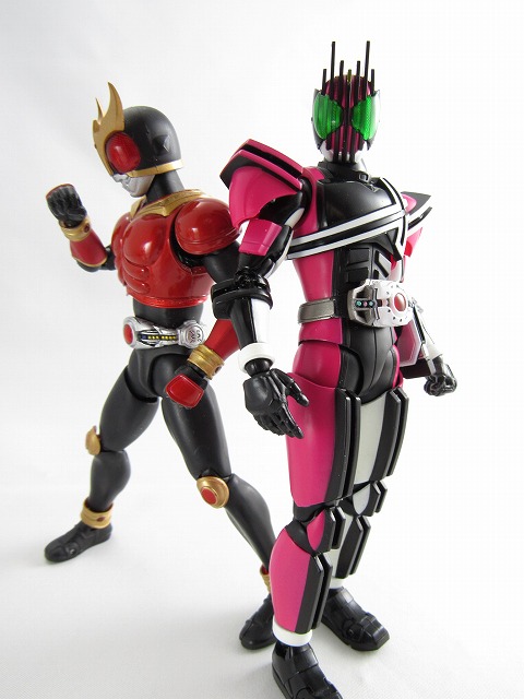 S.H.フィギュアーツ　仮面ライダーディケイド　真骨彫製法　レビュー