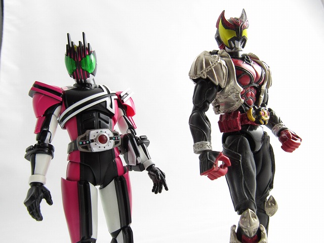 S.H.フィギュアーツ　仮面ライダーディケイド　真骨彫製法　レビュー