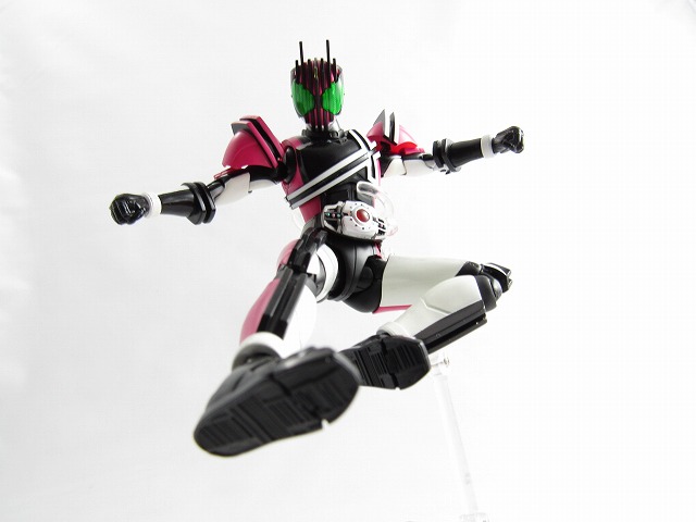 S.H.フィギュアーツ　仮面ライダーディケイド　真骨彫製法　レビュー