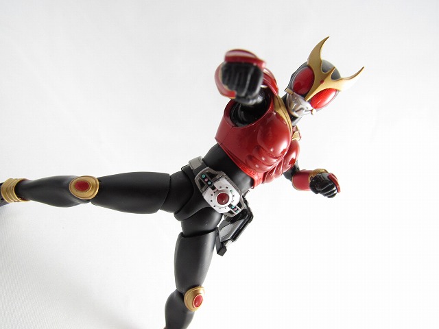 S.H.フィギュアーツ　仮面ライダーディケイド　真骨彫製法　レビュー