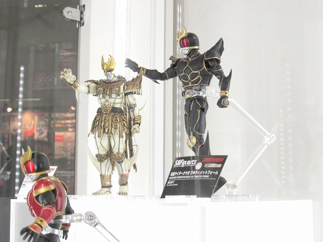 魂フィーチャーズ2016 S.H.フィギュアーツ 仮面ライダークウガ　真骨彫製法