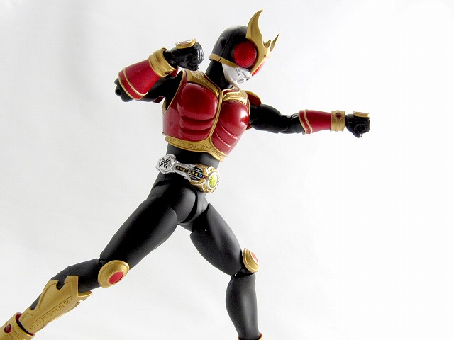 S.H.フィギュアーツ　仮面ライダークウガ　ライジングマイティ　真骨彫製法　レビュー 