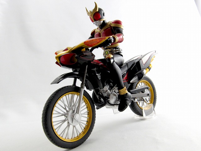 S.H.フィギュアーツ　仮面ライダークウガ　ライジングマイティ　真骨彫製法　レビュー 