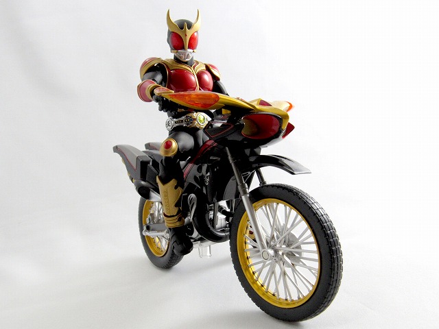 S.H.フィギュアーツ　仮面ライダークウガ　ライジングマイティ　真骨彫製法　レビュー 