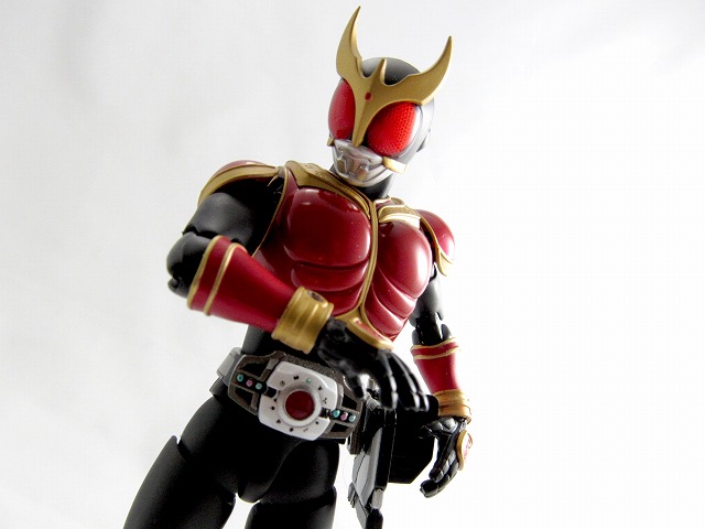 S.H.フィギュアーツ　仮面ライダークウガ　ライジングマイティ　真骨彫製法　レビュー 