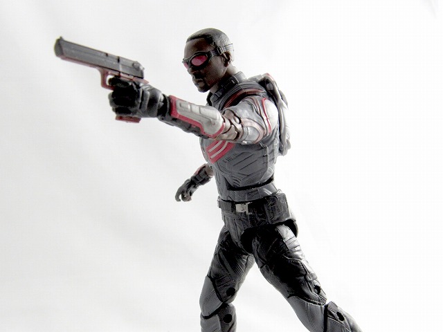 マーベルレジェンド MARVEL LEGENDS　ファルコン(シビルウォー)　レビュー　アクション